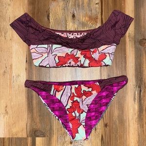 Maaji Off-the-shoulder reversible bikini swimsuit set (Size M)